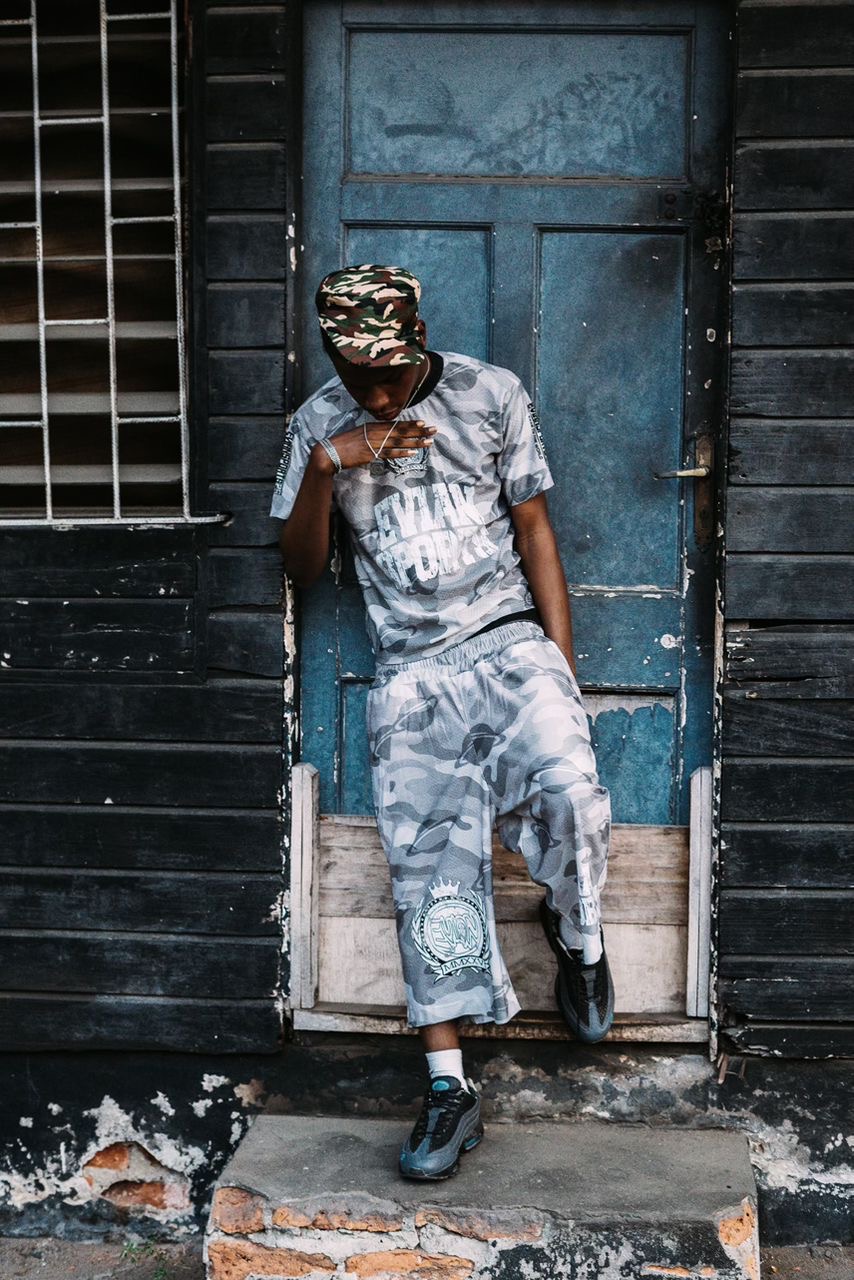 Evian camoset